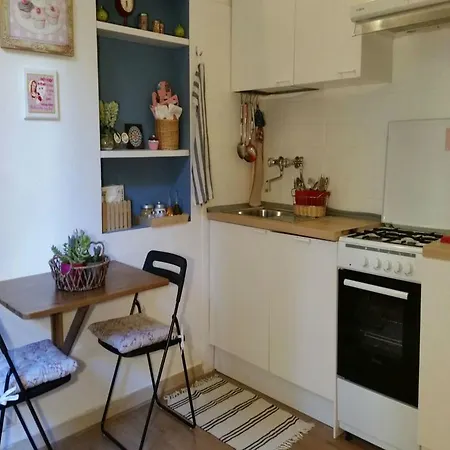 A Casa Di Lo Appartamento *